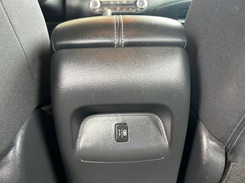 Used 2022 Nissan Sentra SV FWD image 11