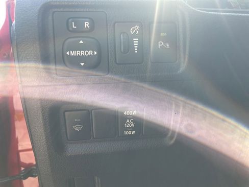 Used 2015 Toyota 4Runner Limited AWD/4WD image 22