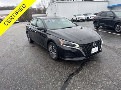 Used 2024 Nissan Altima 2.5 SV