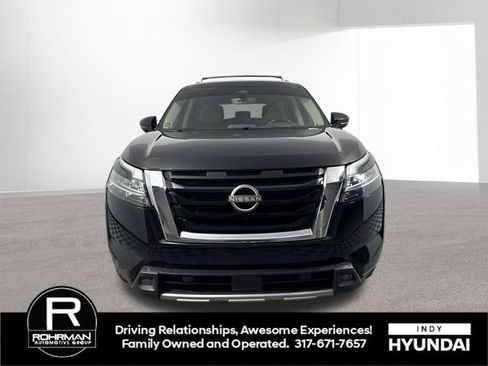 Used 2023 Nissan Pathfinder Platinum w/ Cargo Package image 7