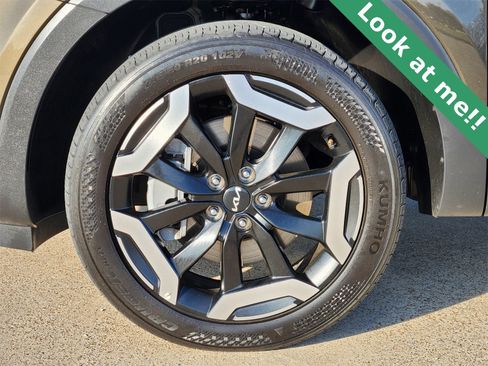 Used 2025 Kia Telluride S image 10