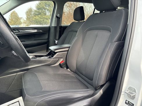 Used 2022 Jeep Grand Cherokee L Laredo w/ Luxury Tech Group I image 10