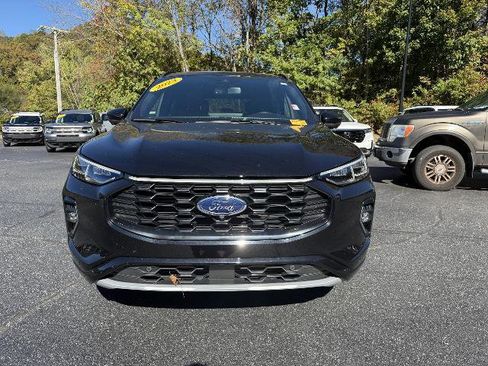 Certified 2023 Ford Escape ST-Line Elite image 2