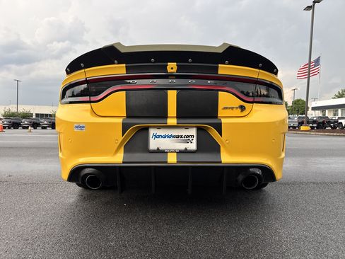 Used 2018 Dodge Charger SRT Hellcat RWD image 9