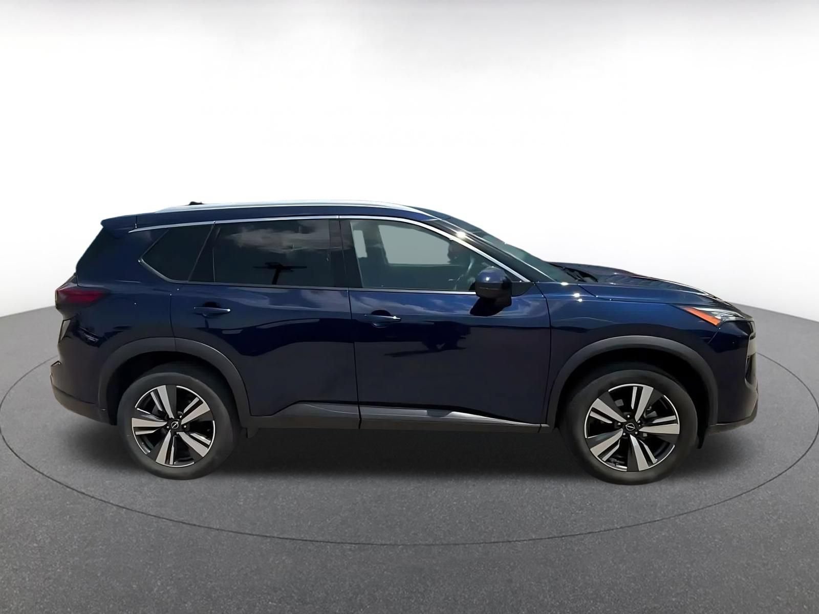 Used 2026 Nissan Rogue SL FWD image 15