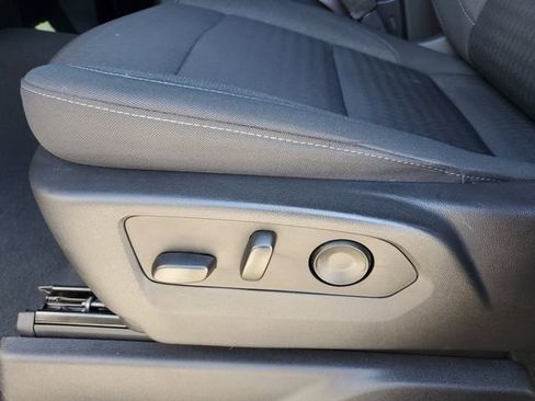 Used 2023 Chevrolet Silverado 1500 Custom image 17