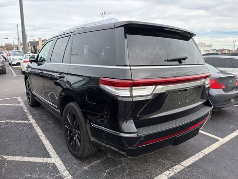 Used 2023 Lincoln Navigator Reserve image 10