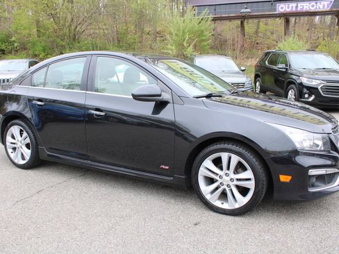 Used 2015 Chevrolet Cruze LTZ w/ Sun, Sound and Sport Package FWD image 5