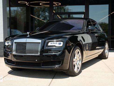 Used 2016 Rolls-Royce Ghost image 6