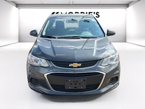 Used 2019 Chevrolet Sonic LT w/ Convenience Package FWD image 2
