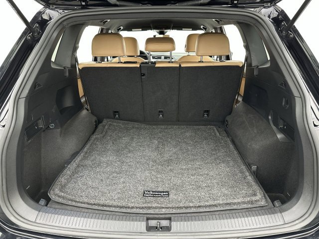 Used 2024 Volkswagen Tiguan SE AWD/4WD image 22