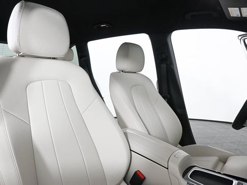 Certified 2025 Mercedes-Benz GLB 250 GLB 250 image 21