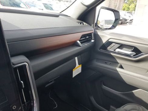 New 2026 GMC Yukon XL Denali image 25