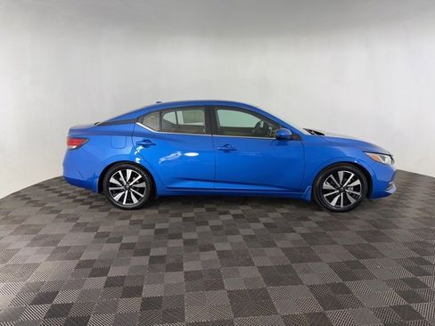 Used 2022 Nissan Sentra SV w/ SV Premium Package image 4