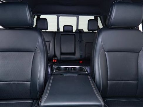 Used 2025 Ford F150 Lariat w/ Equipment Group 502A High image 3