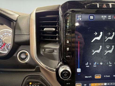Used 2022 RAM 1500 Laramie w/ Laramie Southwest Edition AWD/4WD image 18