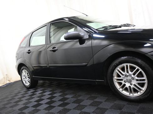 Used 2003 Ford Focus ZX5 Hatchback FWD image 15