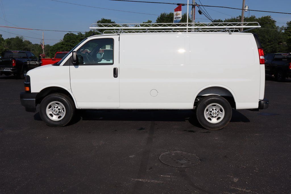New 2025 Chevrolet Express 2500 w/ Driver Convenience Package RWD image 33