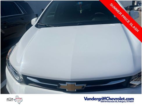 Used 2020 Chevrolet Trax LS FWD image 2