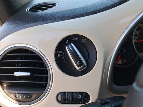 Used 2019 Volkswagen Beetle 2.0T Final Edition SEL image 26