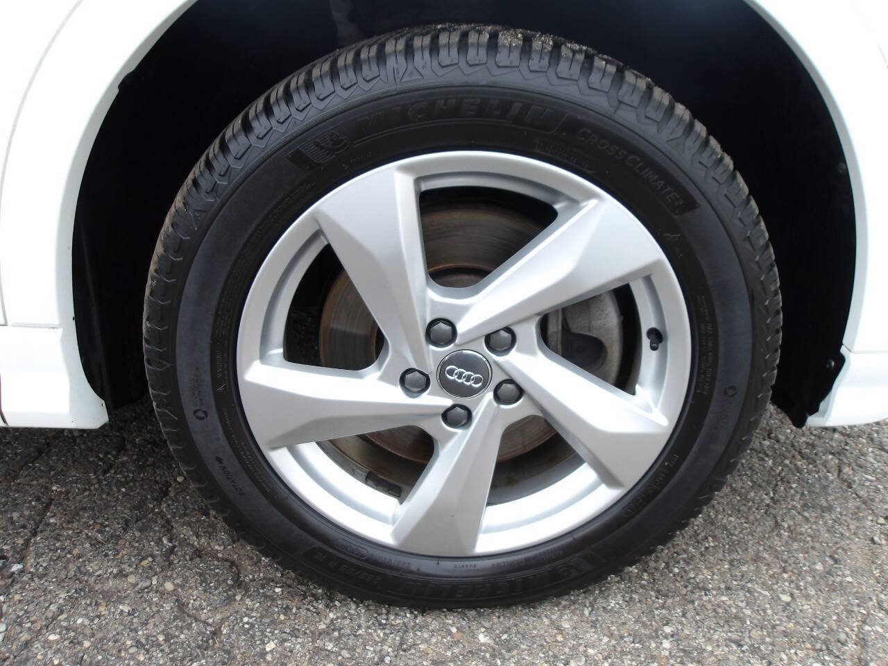 Used 2019 Audi Q3 2.0T Premium AWD/4WD image 35