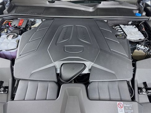 New 2026 Porsche Cayenne image 32