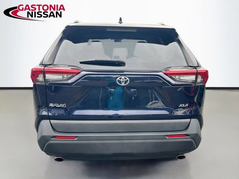 Used 2023 Toyota RAV4 XLE Premium FWD image 7