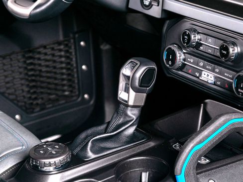 Used 2022 Ford Bronco Black Diamond image 29