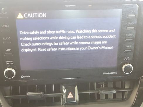 Used 2022 Toyota Corolla LE image 18