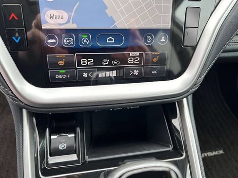 Used 2024 Subaru Outback Limited image 28