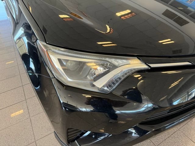 Used 2017 Toyota RAV4 LE w/ Carpet Mat Package AWD/4WD image 9