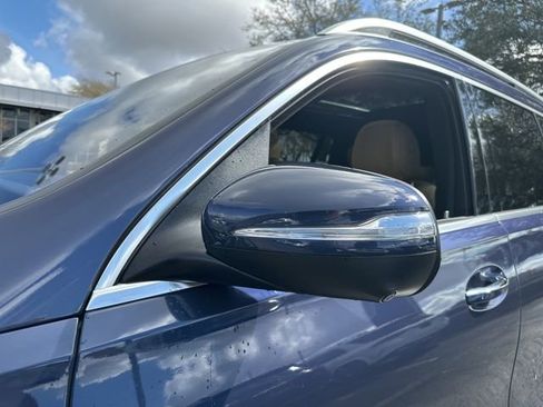 Used 2024 Mercedes-Benz GLS 580 4MATIC image 13