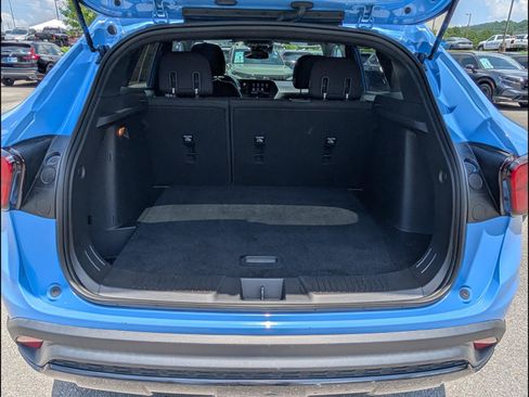Used 2024 Chevrolet Trax RS w/ Sunroof Package FWD image 20