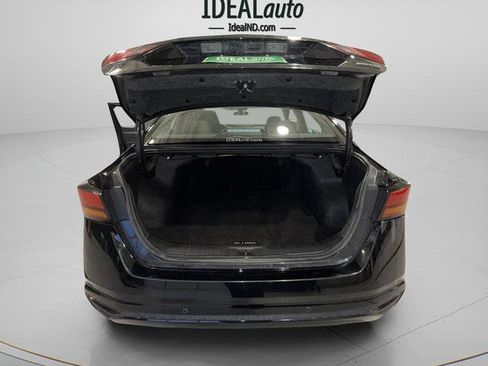 Used 2024 Nissan Altima 2.5 SV image 42