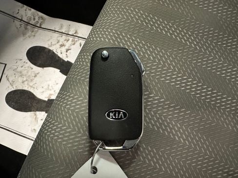 Used 2022 Kia Sportage LX AWD/4WD image 17