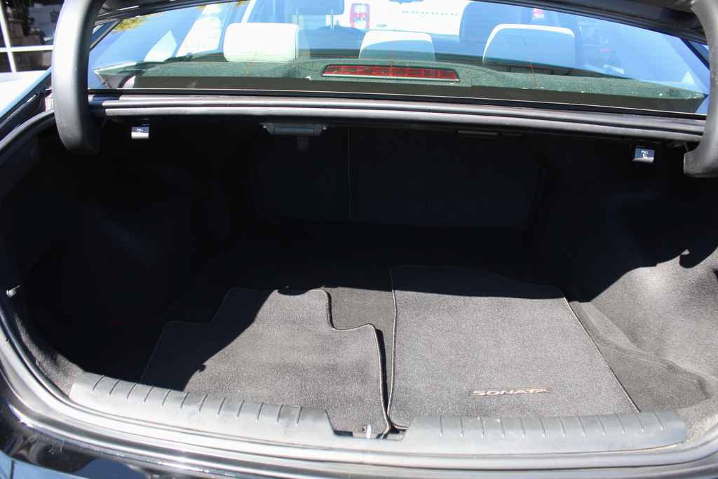 Used 2015 Hyundai Sonata SE w/ Option Group 09 FWD image 7
