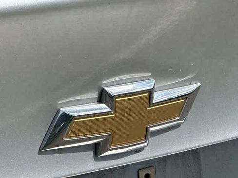 Used 2018 Chevrolet Malibu LT FWD image 17