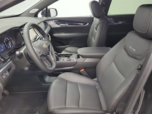 New 2025 Cadillac XT5 Premium Luxury w/ LPO, Floor Liner Package image 5