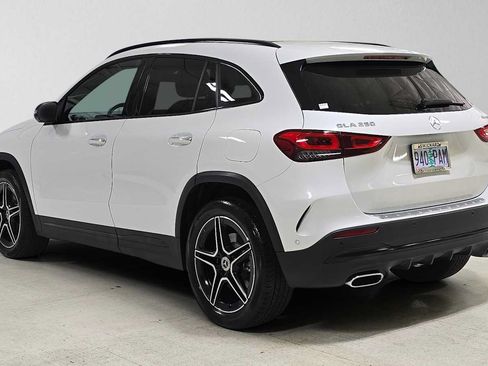 Used 2023 Mercedes-Benz GLA 250 4MATIC image 5