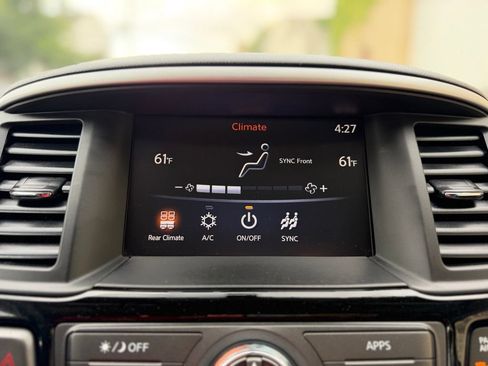 Used 2019 Nissan Pathfinder S AWD/4WD image 32