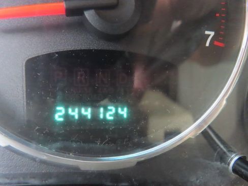 Used 2008 Jeep Liberty Limited w/ Premium Sound Group AWD/4WD image 28