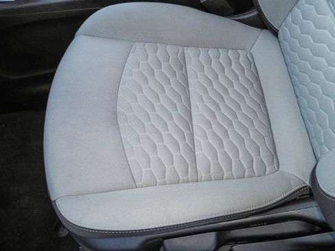 Certified 2021 Chevrolet Equinox LS FWD image 23