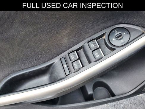 Used 2018 Ford Focus Titanium image 16