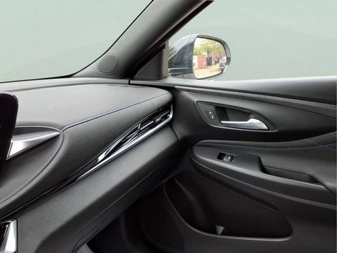 Used 2024 Buick Envista Sport Touring w/ Convenience I Package FWD image 20