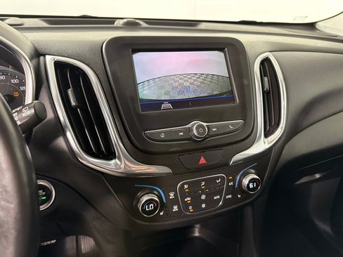 Used 2020 Chevrolet Equinox LT image 17