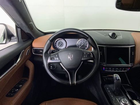 Certified 2022 Maserati Levante GT image 27