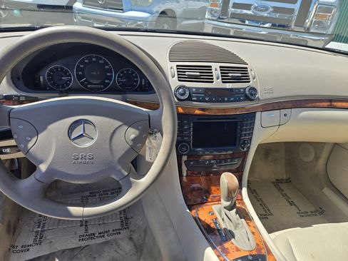 Used 2004 Mercedes-Benz E 500 Sedan image 22