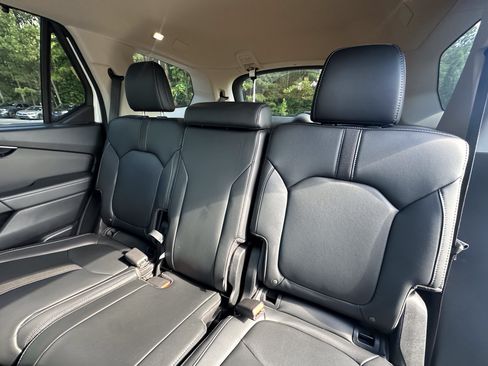 Used 2023 Honda Pilot EX-L image 8