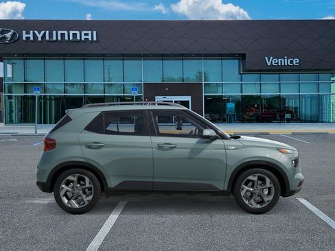New 2026 Hyundai Venue SEL FWD image 7