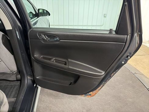 Used 2014 Chevrolet Impala Limited LS FWD image 18